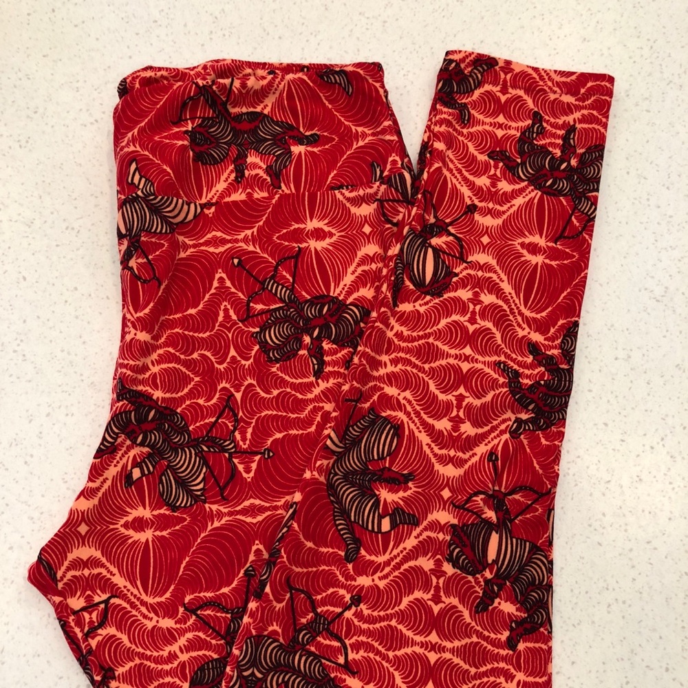 LuLaRoe TC Valentine Leggings